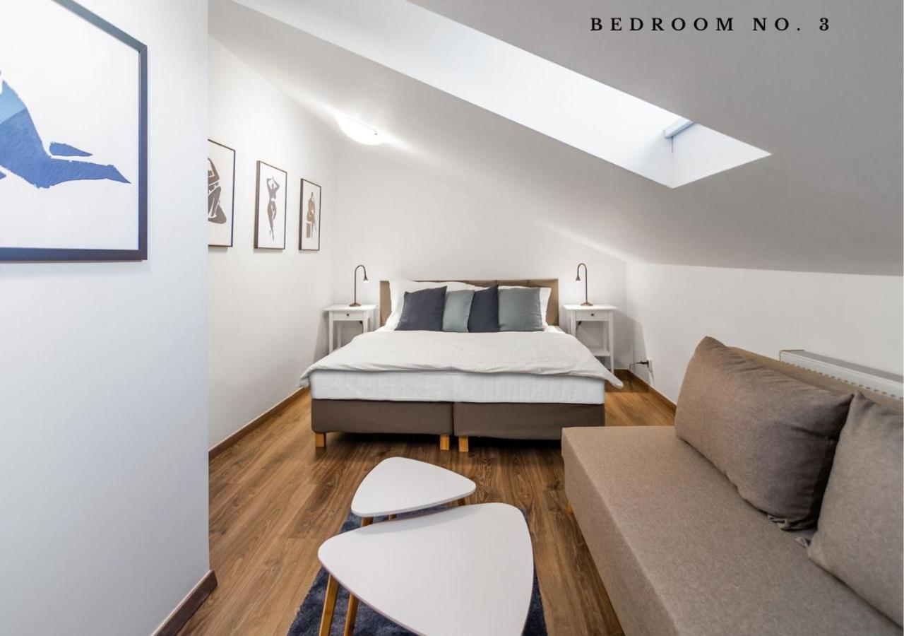 The Bookhouse, 5-Bedroom Residence By Prague Castle المظهر الخارجي الصورة